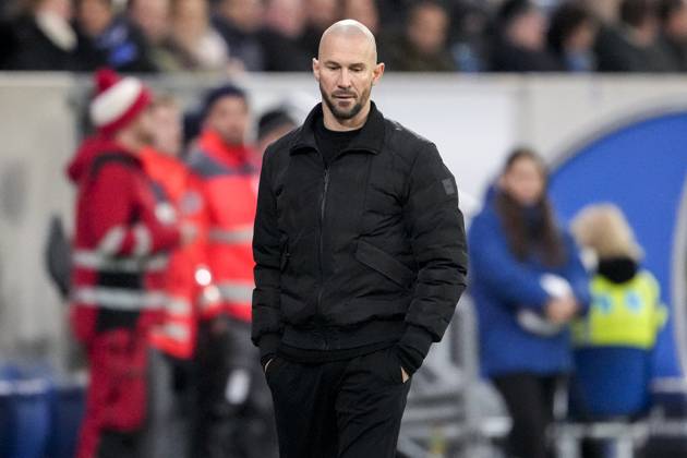 Christian Ilzer (Trainer, Cheftrainer, Hoffenheim), Einzelbild, Einzelfoto, Aktion, Action, enttäuscht schauend, Enttäuschung, Frustration, disappointed, pessimistisch, 08.12.2024, Sinsheim (Deutschland), Fussball, Bundesliga, TSG 1899 Hoffenheim - SC Freiburg, 08.12.2024, Sinsheim (Deutschland), Fussball, Bundesliga, TSG 1899 Hoffenheim - SC Freiburg, DFB DFL REGULATIONS PROHIBIT ANY USE OF PHOTOGRAPHS AS IMAGE SEQUENCES AND OR QUASI-VIDEO.
