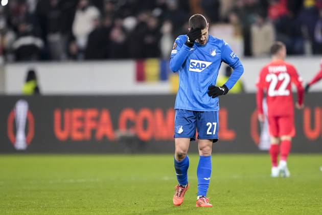 Andrej Kramaric (Hoffenheim, 27), Spieler der TSG 1899 Hoffenheim, enttäuscht über das Unentschieden, nur remis, Enttäuschung nach dem Schlusspfiff, Highlight, Punktverlust, Frustration, disappointed, pessimistisch, 12.12.2024, Sinsheim (Deutschland), Fussball, UEFA Europa League, Gruppenphase, TSG 1899 Hoffenheim - FCSB Bukarest, REGULATIONS PROHIBIT ANY USE OF PHOTOGRAPHS AS IMAGE SEQUENCES AND OR QUASI-VIDEO.