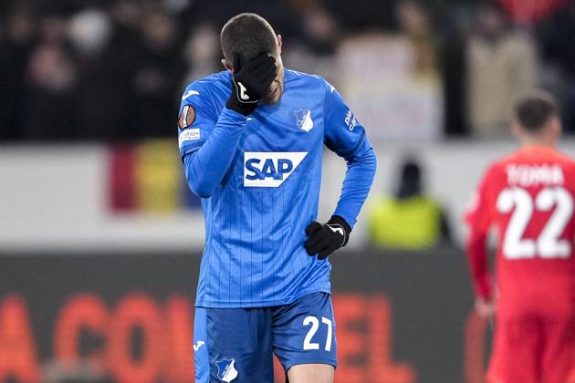 Andrej Kramaric (Hoffenheim, 27), Spieler der TSG 1899 Hoffenheim, enttäuscht über das Unentschieden, nur remis, Enttäuschung nach dem Schlusspfiff, Highlight, Punktverlust, Frustration, disappointed, pessimistisch, Einzelbild, Einzelfoto, Aktion, Action, 12.12.2024, Sinsheim (Deutschland), Fussball, UEFA Europa League, Gruppenphase, TSG 1899 Hoffenheim - FCSB Bukarest, 12.12.2024, Sinsheim (Deutschland), Fussball, UEFA Europa League, Gruppenphase, TSG 1899 Hoffenheim - FCSB Bukarest, DFB DFL REGULATIONS PROHIBIT ANY USE OF PHOTOGRAPHS AS IMAGE SEQUENCES AND OR QUASI-VIDEO.