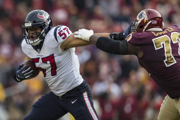 NFL, American Football Herren, USA 2018: Texans vs Redskins NOV 18 November 18, 2018: Houston Texans outside linebacker Brennan Scarlett (57) stiff arms Washington Redskins offensive guard Jonathan Cooper (72) after intercepting a pass during the first half of the NFL game between the Houston Texans and the Washington Redskins at FedExField in Landover, Maryland. Scott Taetsch CSM Landover MD USA EDITORIAL USE ONLY Copyright: xx ZUMA-20181118_zaf_c04_437.jpg ScottxTaetschx csmphototwo462972