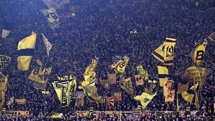 DORTMUND - Borussia Dortmund supporters during the UEFA Champions league match between Borussia Dortmund and FC Barcelona, Barca at the Signal Iduna Park on Dec. 11, 2024 in Dortmund, Germany. ANP Hollandse Hoogte UEFA Champions League 2024 25 League phase 6 2024 25 xVIxANPxSportx xGerritxvanxKeulenxIVx 515703549 originalFilename: 515703549