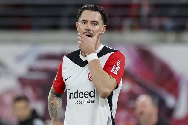 Robin Koch (Eintracht Frankfurt) schaut enttaeuscht, Bundesliga, RB Leipzig v Eintracht Frankfurt, Red Bull Arena am 15. December 2024 in Leipzig, Deutschland. (Foto von Marco Steinbrenner DeFodi Images) Robin Koch (Eintracht Frankfurt) looks dejected, Bundesliga, RB Leipzig v Eintracht Frankfurt, Red Bull Arena, December 15, 2024 in Leipzig, Germany. (Photo by Marco Steinbrenner DeFodi Images) DFL regulations prohibit any use of photographs as image sequences and or quasi-video. Defodi-700_leipzig_frank_20241215_032