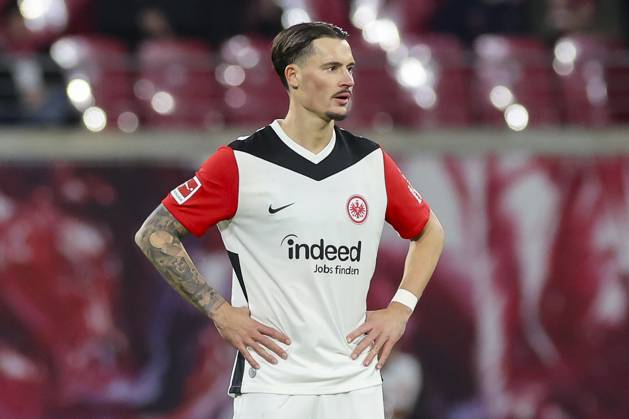 Robin Koch (Eintracht Frankfurt) schaut enttaeuscht, Bundesliga, RB Leipzig v Eintracht Frankfurt, Red Bull Arena am 15. December 2024 in Leipzig, Deutschland. (Foto von Marco Steinbrenner DeFodi Images) Robin Koch (Eintracht Frankfurt) looks dejected, Bundesliga, RB Leipzig v Eintracht Frankfurt, Red Bull Arena, December 15, 2024 in Leipzig, Germany. (Photo by Marco Steinbrenner DeFodi Images) DFL regulations prohibit any use of photographs as image sequences and or quasi-video. Defodi-700_leipzig_frank_20241215_127