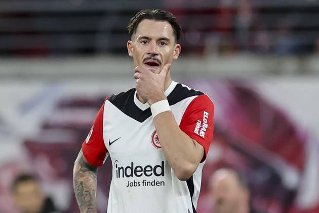 Robin Koch (Eintracht Frankfurt) schaut enttaeuscht, Bundesliga, RB Leipzig v Eintracht Frankfurt, Red Bull Arena am 15. December 2024 in Leipzig, Deutschland. (Foto von Marco Steinbrenner DeFodi Images) Robin Koch (Eintracht Frankfurt) looks dejected, Bundesliga, RB Leipzig v Eintracht Frankfurt, Red Bull Arena, December 15, 2024 in Leipzig, Germany. (Photo by Marco Steinbrenner DeFodi Images) DFL regulations prohibit any use of photographs as image sequences and or quasi-video. Defodi-700_leipzig_frank_20241215_161