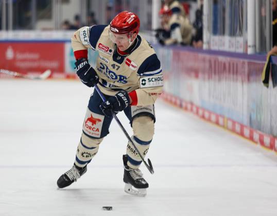 Alexander Karachun (Schwenninger Wild Wings, 47), GER, ERC Ingolstadt vs. Schwenninger Wild Wings, Eishockey, Penny-DEL, 28. Spieltag, Saison 2024 2025, 20.12.2024, GER, ERC Ingolstadt vs. Schwenninger Wild Wings, Eishockey, Penny-DEL, 28. Spieltag, Saison 2024 2025, 20.12.2024 Ingolstadt Copyright: xEibner-Pressefoto JennixMaulx EP_JML