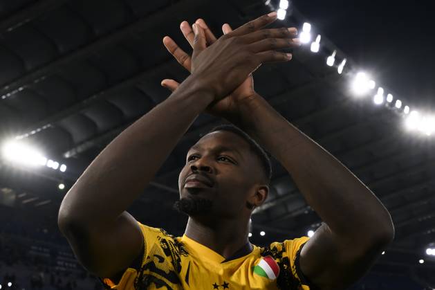 Marcus Thuram of FC Internazionale celebrates at the end of the Serie A football match between SS Lazio and FC Internazionale at Olimpico stadium in Rome (Italy), December 16, 2024. AndreaxStaccioli