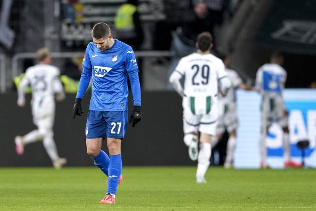Andrej Kramaric (Hoffenheim, 27), Spieler der TSG 1899 Hoffenheim, enttäuscht schauend, Enttäuschung, Frustration, disappointed, pessimistisch, nach dem Gegentor zum 1:2, Action, Aktion, Spielszene, 21.12.2024, Sinsheim (Deutschland), Fussball, Bundesliga, TSG 1899 Hoffenheim - Borussia Mönchengladbach, DFB DFL REGULATIONS PROHIBIT ANY USE OF PHOTOGRAPHS AS IMAGE SEQUENCES AND OR QUASI-VIDEO.