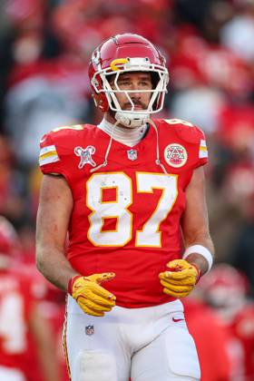 NFL, American Football Herren, USA 2024: Texans vs Chiefs DEC 21 December 21, 2024: Kansas City Chiefs tight end Travis Kelce (87) during a game against the Houston Texans at GEHA Field at Arrowhead Stadium in Kansas City, MO. David Smith CSM (Credit Image: Â David Smith Cal Media) Kansas City Mo United States of America EDITORIAL USE ONLY Copyright: xx ZUMA-20241221_zma_c04_666.jpg DavidxSmithx csmphotothree335925