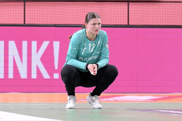 Marie Kristin Weiss (TusSies Metzingen, 12) im Tor TusSies Metzingen vs. HB Ludwigsburg, Handball, HBF, 9.Ligaspieltag, Saison 2024 2025, 27.12.2024 TusSies Metzingen vs. HB Ludwigsburg, Handball, HBF, 9.Ligaspieltag, Saison 2024 2025, 27.12.2024 Tuebingen Copyright: xEibner-Pressefotox EP_TBR