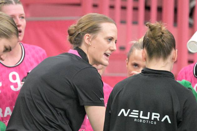 Miriam Hirsch (TusSies Metzingen, Trainerin) TusSies Metzingen vs. Union Neckarsulm, Handball, HBF, 10.Ligaspieltag, Saison 2024 2025, 29.12.2024 TusSies Metzingen vs. Sport-Union Neckarsulm, Handball, HBF, 10.Ligaspieltag, Saison 2024 2025, 29.12.2024 Tuebingen Copyright: xEibner-Pressefotox EP_TBR