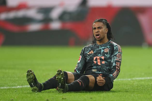 Michael Olise (FC Bayern München) gestikuliert, Gestik waehrend des Spiels der 1. Bundesliga zwischen Borussia Mönchengladbach und FC Bayern München, Stadion im Borussia-Park am 11. January 2025 in Mönchengladbach, Deutschland. (Foto von Oliver Kaelke DeFodi Images) +++ Michael Olise (FC Bayern München) gestures during the Bundesliga match between Borussia Mönchengladbach and FC Bayern München at Stadium in Borussia-Park on January 11, 2025 in Mönchengladbach, Germany. (Photo by Oliver Kaelke DeFodi Images) DFL regulations prohibit any use of photographs as image sequences and or quasi-video. (Photo by Oliver Kaelke DeFodi Images) Defodi-678_2025_01_11_OK_BMGFCB_1689