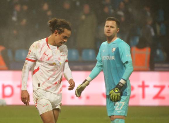 18.01.2025, xgrfx, Fussball 1.Bundesliga, VfL Bochum - RB Leipzig emspor, v.l. Yussuf Poulsen wütend nach dem Spiele gegen den VfL Bochum. (RB Leipzig) (DFL DFB REGULATIONS PROHIBIT ANY USE OF PHOTOGRAPHS as IMAGE SEQUENCES and or QUASI-VIDEO) Bochum