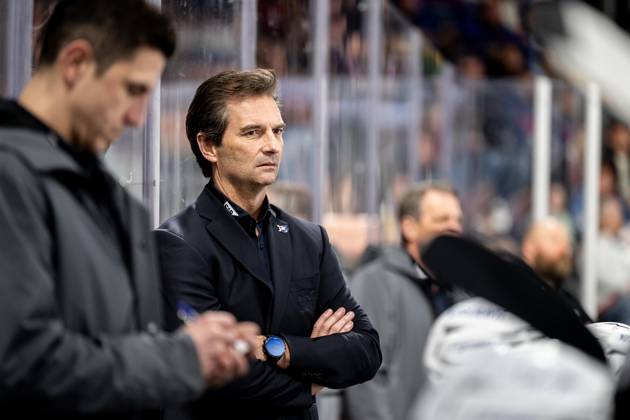 Dallas Eakins (Trainer, Coach, Headcoach, Adler Mannheim ), Nuernberg Ice Tigers vs. Adler Mannheim, Eishockey, Penny DEL, 40. Spieltag, 26.01.2025, Nuernberg Ice Tigers vs. Adler Mannheim, Eishockey, Penny DEL, 40. Spieltag, 26.01.2025 Copyright: xEibner-Pressefoto ThomasxHahnx EP_NIT