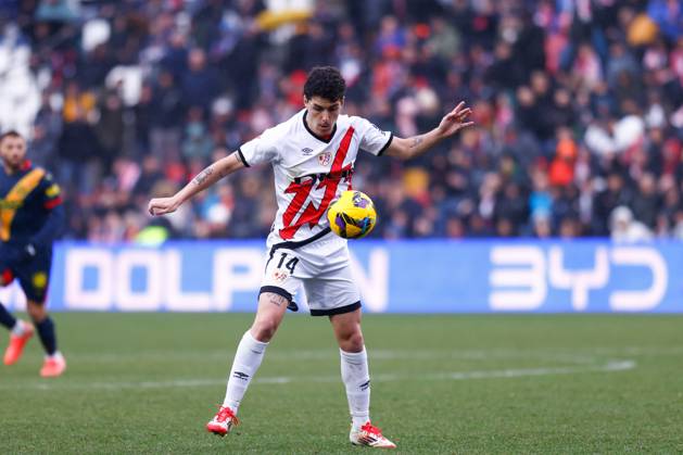 October 31, 2024, Madrid, Madrid, SPAIN: Sergio Camello of Rayo Vallecano in action during the Spanish League, LaLiga EA Sports, football match played between Rayo Vallecano and Girona FC at Estadio de Vallecas on January 26, 2025, in Madrid, Spain. Madrid SPAIN - ZUMAa181 20241031_zaa_a181_165 Copyright: xDennisxAgyemanx