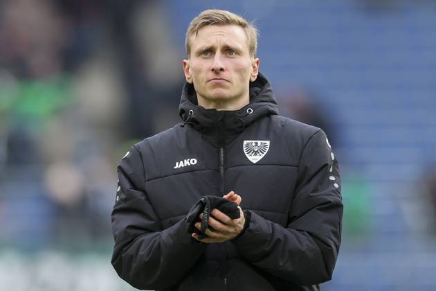 Joshua Mees (SC Preussen Muenster) jubelt, 2. Bundesliga, Hannover 96 vs Preußen Münster, Heinz von Heiden Arena am 26. January 2025 in Hannover, Deutschland. (Foto von Marco Steinbrenner DeFodi Images) Joshua Mees (SC Preussen Muenster) cheers, 2. Bundesliga, Hannover 96 vs Preußen Münster, Heinz von Heiden Arena, January 26, 2025 in Hanover, Germany. (Photo by Marco Steinbrenner DeFodi Images) DFB DFL REGULATIONS PROHIBIT ANY USE OF PHOTOGRAPHS AS IMAGE SEQUENCES AND OR QUASI-VIDEO. Defodi-700_hannover_muenster_20250126_280
