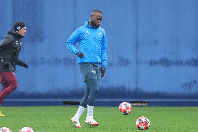 RB Leipzig - Training Champions League Leipzig, 28.01.2025, RBL Trainingszentrum, UEFA Champions League, RB LEIPZIG Abschlusstraining vorm morgigen Spiel bei Sturm Graz , Im Bild: Lutsharel Geertruida , Nur zur redaktionellen Nutzung. Editorial use only. ,