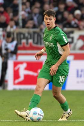 Philipp Sander (Borussia Moenchengladbach, 16) GER, VfB Stuttgart vs. Borussia Moenchengladbach, Fussball, Herren, 1. Bundesliga, 20. Spieltag, Spielzeit 2024 2025, 01.02.2025, DFL DFB REGULATIONS PROHIBIT ANY USE OF PHOTOGRAPHS AS IMAGE SEQUENCES AND OR QUASI-VIDEO, GER, VfB Stuttgart vs. Borussia Moenchengladbach, Fussball, Herren, 1. Bundesliga, 20. Spieltag, Spielzeit 2024 2025, 01.02.2025 Stuttgart Copyright: xEibner-Pressefoto WolfgangxFrankx EP_WFK