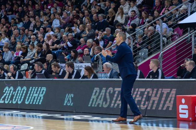 Marko Stankovic (Telekom Baskets Bonn, Head Coach) Telekom Baskets Bonn vs. NINERS Chemnitz, Basketball, easy Credit BBL, 19. Spieltag, 2024 2025, 02.02.2025 Telekom Baskets Bonn vs. NINERS Chemnitz, Basketball, easy Credit BBL, 19. Spieltag, 2024 2025, 02.02.2025 Bonn Copyright: xEibner-Pressefoto GerhardxWingenderx EP_GWR