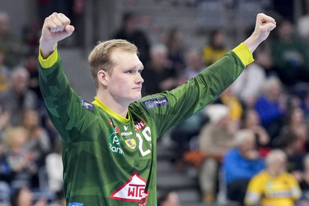 David Späth (Torwart, RNL, 29), Spieler der Rhein-Neckar-Löwen, Jubel, jubeln, jubelt, celebration, Freude, freuen, freut sich, zuversichtlich, optimistisch, positiv, Spielszene, 13.02.2025, Mannheim (Deutschland), Handball, Bundesliga, Rhein-Neckar Löwen - SG BBM Bietigheim