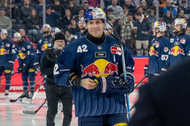 Yasin Ehliz (EHC Red Bull Muenchen, 42). GER, EHC Red Bull Muenchen vs. Schwenninger Wild Wings, Eishockey, DEL, 44. Spieltag, Saison 2024 2025, 13.02.2025. GER, EHC Red Bull Muenchen vs. Schwenninger Wild Wings, Eishockey, DEL, 44. Spieltag, Saison 2024 2025, 13.02.2025. Muenchen Copyright: xEibner-Pressefoto HeikexFeinerx EP_HFR