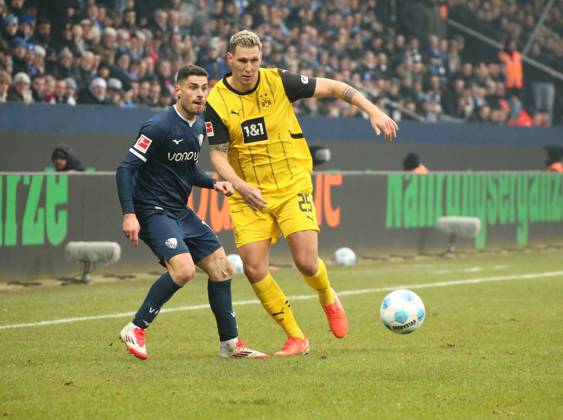 15.02.2025, xgrfx, Fussball 1.Bundesliga, VfL Bochum - Borussia Dortmund v.l. Georgios Masouras (VfL Bochum), Niklas Süle (Borussia Dortmund) (DFL DFB REGULATIONS PROHIBIT ANY USE OF PHOTOGRAPHS as IMAGE SEQUENCES and or QUASI-VIDEO) Bochum