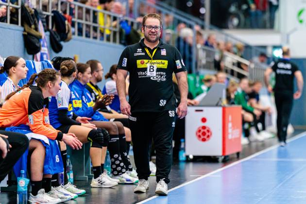 Steffen Birkner (HSG Blomberg-Lippe, Trainer) GER, HSG Blomberg-Lippe vs. VfL Oldenburg, Handball, 1. Bundesliga Frauen, 18. Spieltag, Spielzeit 2024 2025, 19.02.2025 GER, HSG Blomberg-Lippe vs. VfL Oldenburg, Handball, 1. Bundesliga Frauen, 18. Spieltag, Spielzeit 2024 2025, 19.02.2025 Blomberg Copyright: xEibner-Pressefoto JanxRollingerx EP_JSK