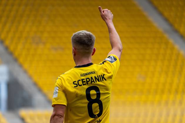Lukas Scepanik (Alemannia Aachen, 08) TSV Alemannia Aachen vs. Borussia Dortmund II, Fussball, 3. Liga, 25. Spieltag, Saison 2024 2025, 22.02.2025 TSV Alemannia Aachen vs. Borussia Dortmund II, Fussball, 3. Liga, 25. Spieltag, Saison 2024 2025, 22.02.2025 Aachen Copyright: xEibner-Pressefoto JustinxDerondex EP_JDU