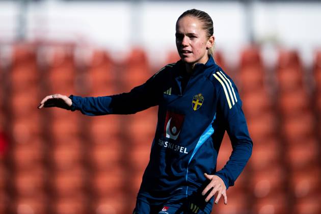 250224 Hanna Lundkvist of the Swedish women s national football team at a training session on February 24, 2025 in Wrexham. Photo: Mathias Bergeld BILDBYRAN kod MB MB1090 fotboll football soccer fotball nations league uefa womens nations league träning practice training sverige sweden dam bbeng Copyright: MATHIASxBERGELD BB250224MB030