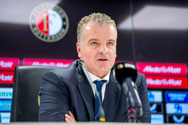 ROTTERDAM , 24-02-2025 , Stadion Feijenoord ˜De Kuip™ , Season 2024 2025 , Football , Eredivisie . Dennis te Kloese during presentation of new Feyenoord head coach Robin van Persie Presentation of Robin van Persie x28028545x Copyright: