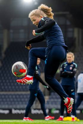 250224 Justine Kielland of the Norwegian women s national football team during a training session on February 24, 2025 in Stavanger. Photo: Vegard Grott BILDBYRAN kod VG VG0717 bbeng fotboll football soccer fotball norge norway women dam nations league träning practice training trening Copyright: VEGARDxGRoTT BB250224VG068