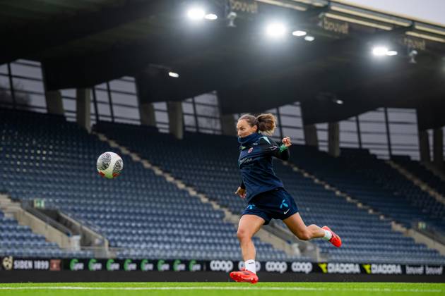 250224 Marit Bratberg Lund of the Norwegian women s national football team during a training session on February 24, 2025 in Stavanger. Photo: Vegard Grott BILDBYRAN kod VG VG0717 bbeng fotboll football soccer fotball norge norway women dam nations league träning practice training trening Copyright: VEGARDxGRoTT BB250224VG076