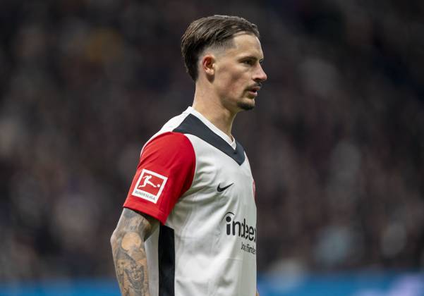 Robin Koch (Eintracht Frankfurt) 01.03.2025, Eintracht Frankfurt - Bayer Leverkusen, Fussball, Bundesliga, GER, Frankfurt, Deutsche Bank Park, Saison 24 25, 24. Spieltag DFL regulations prohibit any use of photographs as image sequences and or quasi-video. Copyright: HMBxMedia xMarcoxBader