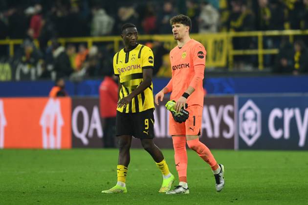 Serhou Guirassy (Borussia Dortmund) und Torwart Gregor Kobel (Borussia Dortmund) look on during the UEFA Champions League 2024 25 Round of 16 First Leg match between Borussia Dortmund and LOSC Lille at Signal Iduna Park on March 4, 2025 in Dortmund, Germany. (Photo by Ralf Treese DeFodi Images)