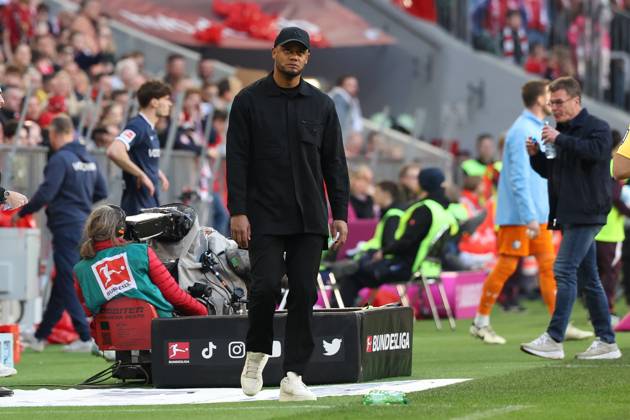 enttaeuschung bei Chef-Trainer Vincent Kompany (FC Bayern Muenchen) nach dem Tor zum 2:3, FC Bayern Muenchen vs. VfL Bochum, Fussball, 1. Bundesliga, 25. Spieltag, 08.03.2025 DFB regulations prohibit any use of photographs as image sequences and or quasi-video Muenchen Bayern Deutschland
