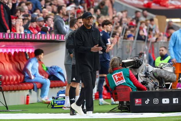 enttaeuschung bei Chef-Trainer Vincent Kompany (FC Bayern Muenchen), FC Bayern Muenchen vs. VfL Bochum, Fussball, 1. Bundesliga, 25. Spieltag, 08.03.2025 DFB regulations prohibit any use of photographs as image sequences and or quasi-video Muenchen Bayern Deutschland