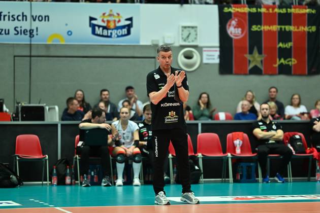 Alexander Waibl (Cheftrainer Dresdner SC) Dresdner SC vs. Ladies in Black Aachen, 1. Volleyball Bundesliga Frauen, Spielzeit 2024 2025, 08.03.2025 Dresdner SC vs. Ladies in Black Aachen, 1. Volleyball Bundesliga Frauen, Spielzeit 2024 2025, 08.03.2025 Dresden Copyright: xEibner-Pressefoto xHoepnerx EP_PHR