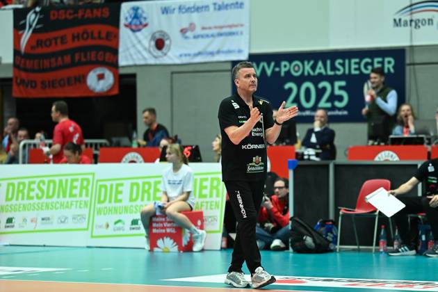 Alexander Waibl (Cheftrainer Dresdner SC) Dresdner SC vs. Ladies in Black Aachen, 1. Volleyball Bundesliga Frauen, Spielzeit 2024 2025, 08.03.2025 Dresdner SC vs. Ladies in Black Aachen, 1. Volleyball Bundesliga Frauen, Spielzeit 2024 2025, 08.03.2025 Dresden Copyright: xEibner-Pressefoto xHoepnerx EP_PHR