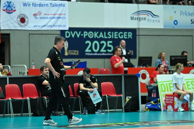 Alexander Waibl (Cheftrainer Dresdner SC) Dresdner SC vs. Ladies in Black Aachen, 1. Volleyball Bundesliga Frauen, Spielzeit 2024 2025, 08.03.2025 Dresdner SC vs. Ladies in Black Aachen, 1. Volleyball Bundesliga Frauen, Spielzeit 2024 2025, 08.03.2025 Dresden Copyright: xEibner-Pressefoto xHoepnerx EP_PHR