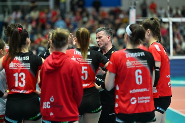Alexander Waibl (Cheftrainer Dresdner SC) Dresdner SC vs. Ladies in Black Aachen, 1. Volleyball Bundesliga Frauen, Spielzeit 2024 2025, 08.03.2025 Dresdner SC vs. Ladies in Black Aachen, 1. Volleyball Bundesliga Frauen, Spielzeit 2024 2025, 08.03.2025 Dresden Copyright: xEibner-Pressefoto xHoepnerx EP_PHR