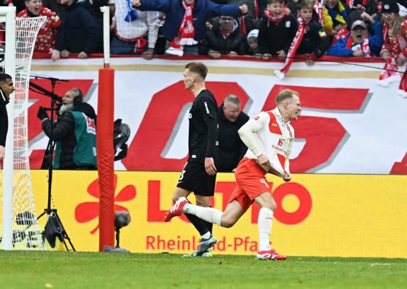 Fussball-Bundesliga - Saison 2024 2025 Mewa-Arena Mainz - 15.03.2025 1. FSV Mainz 05 (mz) - FC Freiburg (fr) 2:2 Andreas HANCHE-OLSEN (1. FSV Mainz 05) jubelt nach seinem Tor zum 2:1 DFL REGULATIONS PROHIBIT ANY USE OF PHOTOGRAPHS AS IMAGE SEQUENCES AND OR QUASI VIDEO EDITORIAL USE ONLY NATIONAL AND INTERNATIONAL NEWS AGENCIES OUT Fussball-Bundesliga - 1. FSV Mainz 05