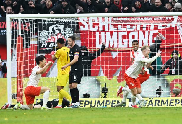 Fussball-Bundesliga - Saison 2024 2025 Mewa-Arena Mainz - 15.03.2025 1. FSV Mainz 05 (mz) - FC Freiburg (fr) 2:2 Andreas HANCHE-OLSEN (1. FSV Mainz 05) jubelt nach seinem Tor zum 2:1 DFL REGULATIONS PROHIBIT ANY USE OF PHOTOGRAPHS AS IMAGE SEQUENCES AND OR QUASI VIDEO EDITORIAL USE ONLY NATIONAL AND INTERNATIONAL NEWS AGENCIES OUT Fussball-Bundesliga - 1. FSV Mainz 05