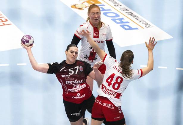 HANDBALL FRAUEN 1. BUNDESLIGA 19. SPIELTAG THC - HB LUDWIGSBURG ** NUR FÜR REDAKTIONELLE ZWECKE ** EDITORIAL USE ONLY **<p>15 03 2025-Bad Langensalza: Handball Frauen 1. Bundesliga Frauen Saison 2024-2025 Salzhalle 19. Spieltag Thüringer HC - HB Ludwigsburg im Foto: Josefine Hanfland 57 (Thüringer HC) im Zweikampf mit Dorottya Faluvà gi 48 (HB Ludwigsburg) und Sofia Hvenfelt 20 (HB Ludwigsburg) ( Deutschland Thueringen Bad Langensalza Copyright: SaschaxFromm