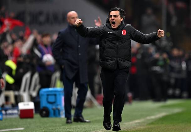 Turkiye s head coach Vincenzo Montella during the UEFA Nations League play-off, 1st leg soccer match between Turkey and Hungary in Istanbul, Turkey, 20 March 2025. (TFF - Depo Photos) 18624553