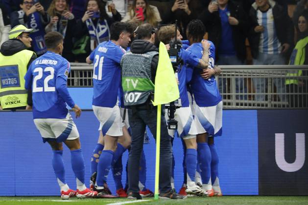 im Bild v.l.: Tor, Treffer, Jubel, Torjubel, Freude, Begeisterung, feiert, nach 1:0, 20.03.2025, Fussball, UEFA Nations League, Viertelfinale, Italien - Deutschland, ITA, Mailand, Stadio San Siro, Copyright: HMBxMedia xHeikoxBecker