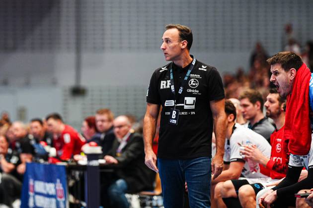 Roberto Garcia Parrondo (MT Melsungen, Trainer) GER, Handball Verein Hamburg vs. MT Melsungen, Handball, Bundesliga, Spieltag 23, Saison 2024 2025, 20.03.2025 GER, Handball Sport Verein Hamburg vs. MT Melsungen, Handball, Bundesliga, Spieltag 23, Saison 2024 2025, 20.03.2025 Hamburg Copyright: xEibner-Pressefoto MarcelxvonxFehrnx EP_MFN