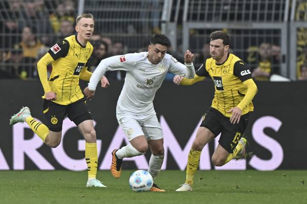v. li. im Kampf um den Ball Maximilian Beier (Dortmund 14) Nadiem Amiri (Mainz 18) Pascal Groß ((Dortmund 13) 30.03.2025 Fussball Borussia Dortmund vs 1. FSV Mainz 05, Signal Iduna Park, Dortmund, DFB DFL REGULATIONS PROHIBIT ANY USE OF PHOTOGRAPHS AS IMAGE SEQUENCES AND OR QUASI-VIDEO