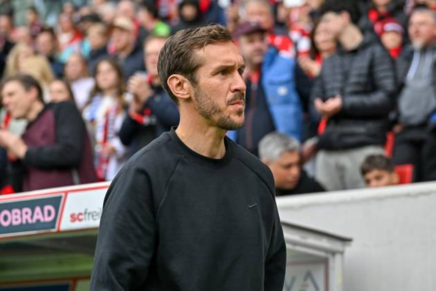 Julian Schuster (SC Freiburg, Trainer) mit neutraler Emotion Mimik GER, SC Freiburg - 1. FC Union Berlin, Fussball, Bundesliga, 27. Spieltag, Saison 2024 2025, 30.03.2025 DFL DFB REGULATIONS PROHIBIT ANY USE OF PHOTOGRAPHS AS IMAGE SEQUENCES AND OR QUASI-VIDEO GER, SC Freiburg - 1. FC Union Berlin, Fussball, Bundesliga, 27. Spieltag, Saison 2024 2025, 30.03.2025 Freiburg Copyright: xEibner-Pressefoto ThomasxHessx EP_THS