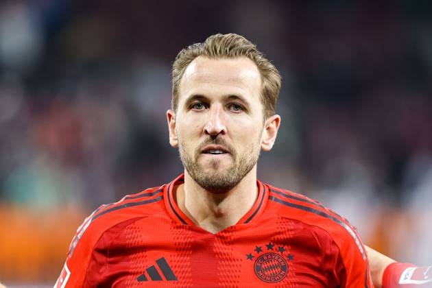 Harry Kane (FC Bayern Muenchen, 09) GER, FC Augsburg vs FC Bayern Muenchen, 1.Bundesliga Fussball, 28.Spieltag, 04.04.2025, Saison 2024 2025 DFB DFL REGULATIONS PROHIBIT ANY USE OF PHOTOGRAPHS AS IMAGE SEQUENCES AND OR QUASI-VIDEO GER, FC Augsburg vs FC Bayern Muenchen, 1.Bundesliga Fussball, 28.Spieltag, 04.04.2025, Saison 2024 2025 Augsburg Copyright: xEibner-Pressefoto RogerxBuerkex EP_RBE