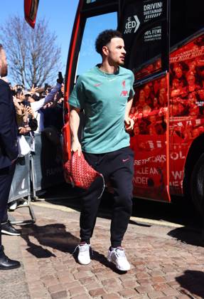 Fulham v Liverpool, English Premier League, Craven Cottage, Football, London, UK - 06 Apr 2025 Curtis Jones of Liverpool arrives at Craven Cottage ahead of the Premier League away game at Fulham London Craven Cottage London GBR, UK NEWSPAPERS OUT Copyright: xMarkxGreenwoodx
