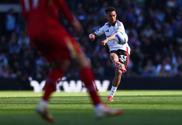 Fulham v Liverpool, English Premier League, Craven Cottage, Football, London, UK - 06 Apr 2025 Antonee Robinson of Fulham in action during during the Premier League home game against Liverpool London Craven Cottage London GBR, UK NEWSPAPERS OUT Copyright: xMarkxGreenwoodx